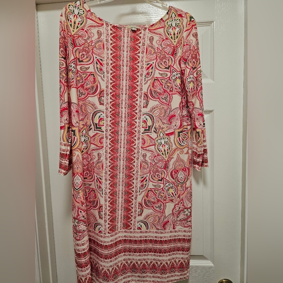 Multicolor Dress. Size Large. 3/4 Sleeves. - Picture 2 of 9